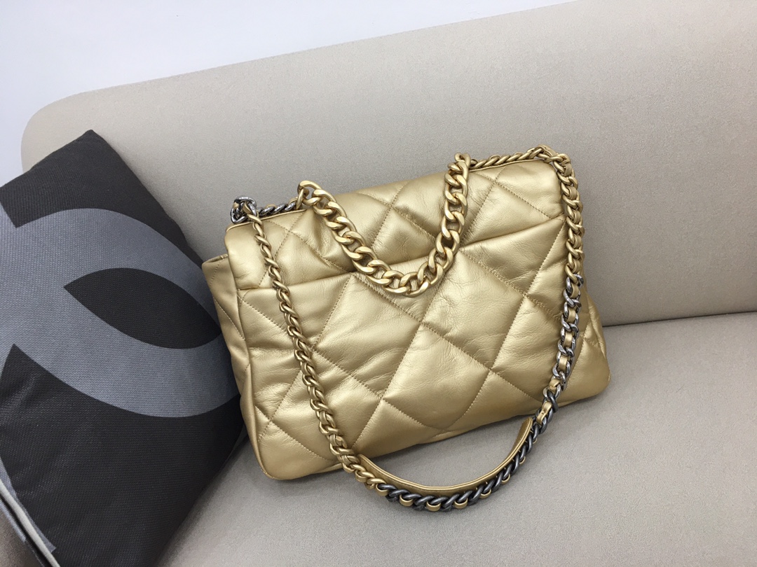 Lambskin 19 Maxi Handbag Flap Bag AS1162 Gold